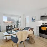 2Br 3Ba Cozysuites Hard Rock And Ocean Casino