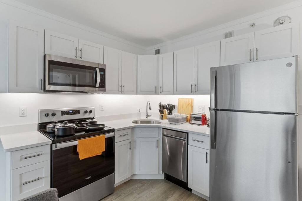 2br 3ba Cozysuites Hard Rock And Ocean Casino *
